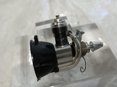 COX TEE DEE .010 No.130 Model Airplane Engine Unused Mint