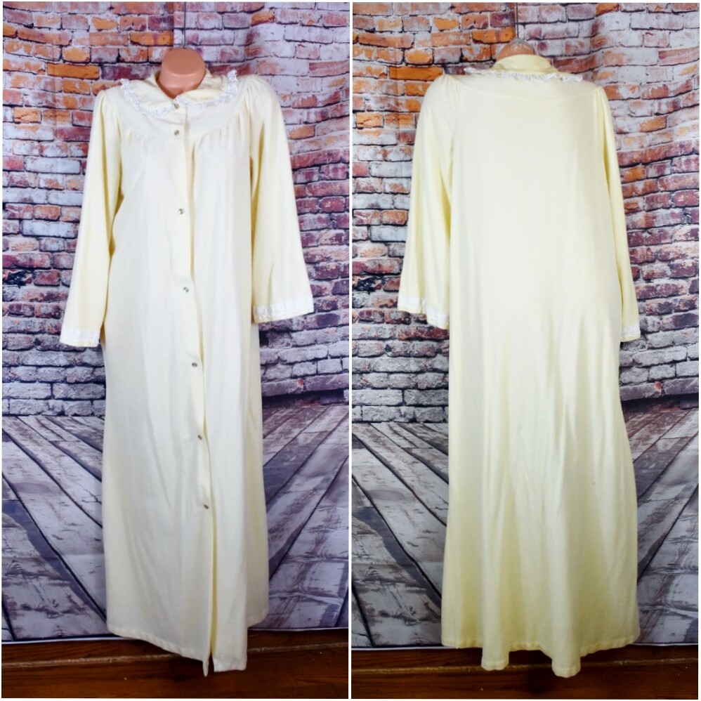 Smart Time Medium Duster ILGWU Robe Housecoat Sna… - image 1