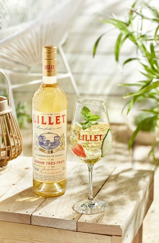 Lillet Geschenkset - Lillet Blanc Aperitiv de France 750ml (17% Vol) + 4x Schwe - Bild 3 von 6
