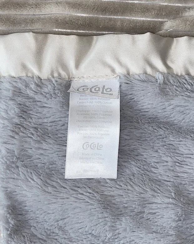 "Manta bebé CoCaLo gris elefante acanalada satinado ribete felpa 40""x30"" pana" Foto 4 de 4