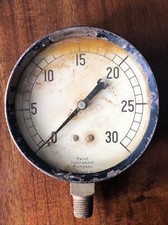 Vintage Marsh Instrument. 3 1/2โ Pressure Gauge 0-30 PSI. Made In The USA