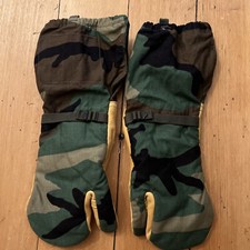 US Army Extreme Cold Weather Gloves W Liner Trigger Finger Medium Camo Hawkeye