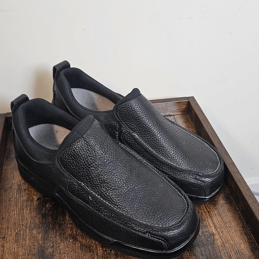 Like New Men\'s Classic Moc Dress Shoe- Biomechanical - Black -10.5 Wide Size 13 Wide Shoes | Men main image 3