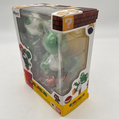 S.H. Figuarts Yoshi Action Figure Super Mario BrosBandai Japan