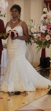 Elegant White Lace Wedding Dress. Practically New. Size 14.