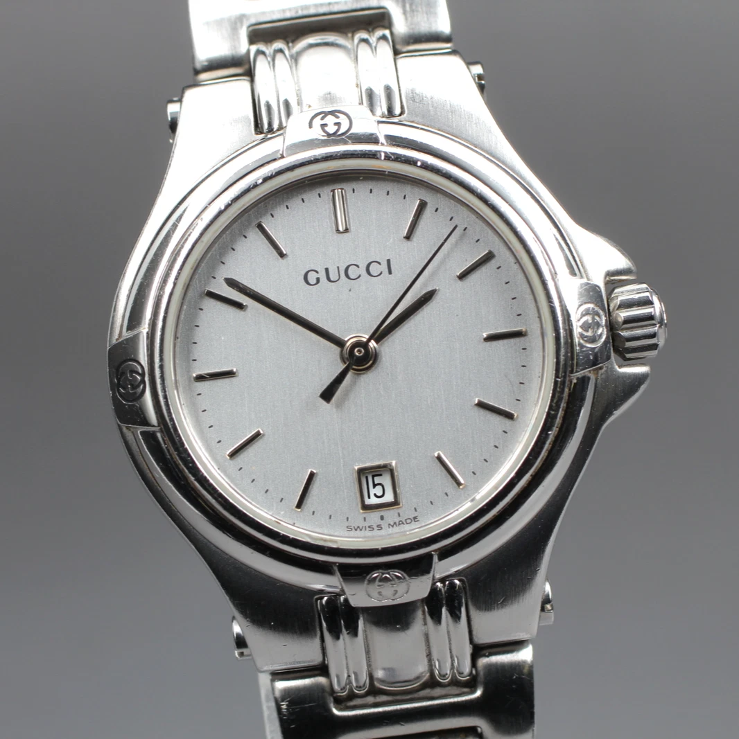 [Presque comme neuve] Montre femme vintage GUCCI 9040L cadran argenté date 26 mm quartz JAPON