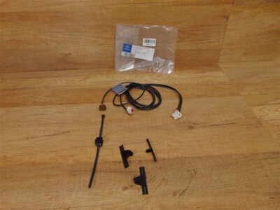 Antenna Splitter Wiring Harness Genuine Mercedes R172 - A1725401706