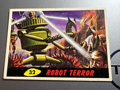 1962 Mars Attacks #32 Robot Terror  VGEX+/-  Centered Original.