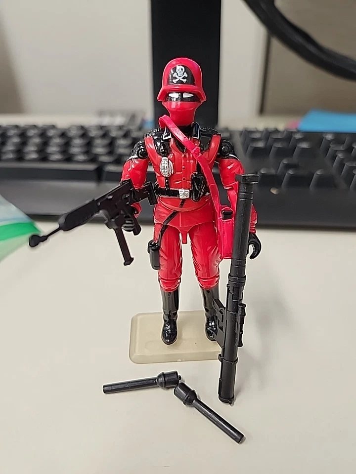 Figura de acción GI Joe Red Shadows Trooper 3,75" 2010 exclusiva de la convención JoeCon Foto 2 de 4