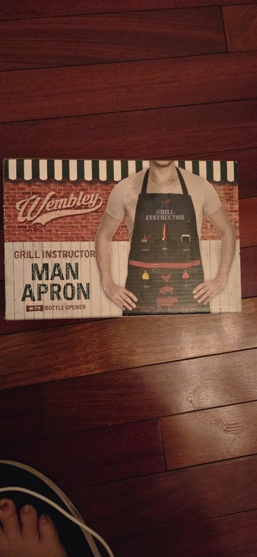 Brand New In Box Qembley Grill Instructor MAN APRON WITH BOTTLE OPENER