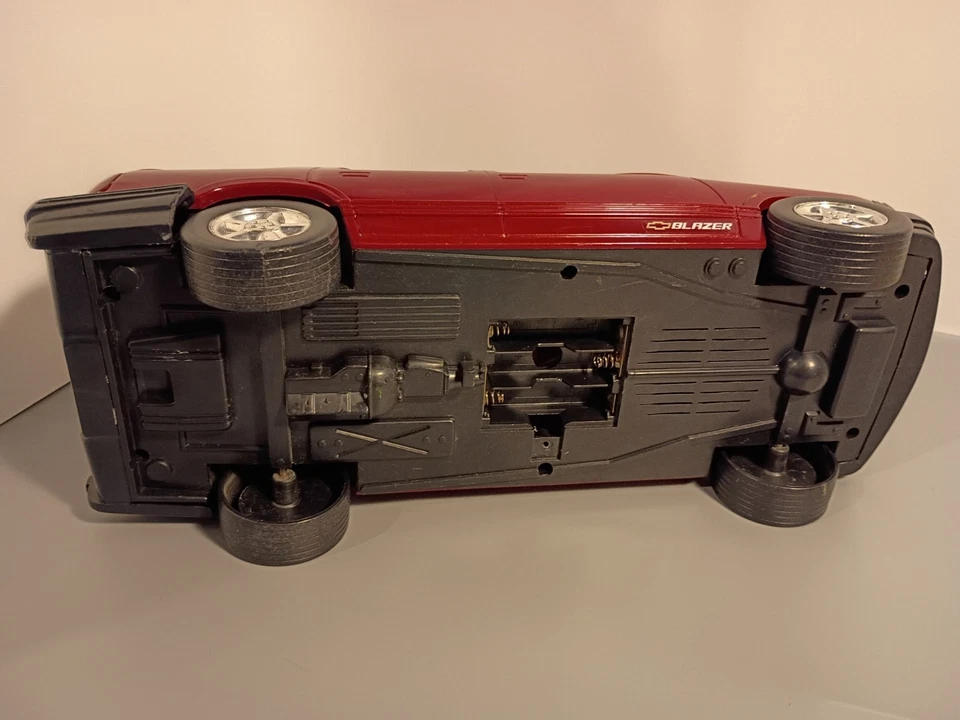 Rare Vtg HTF 1996 Funrise Chevy Blazer Model 14" W/ Lights And Sound 💯%Working  - Image 4 of 4