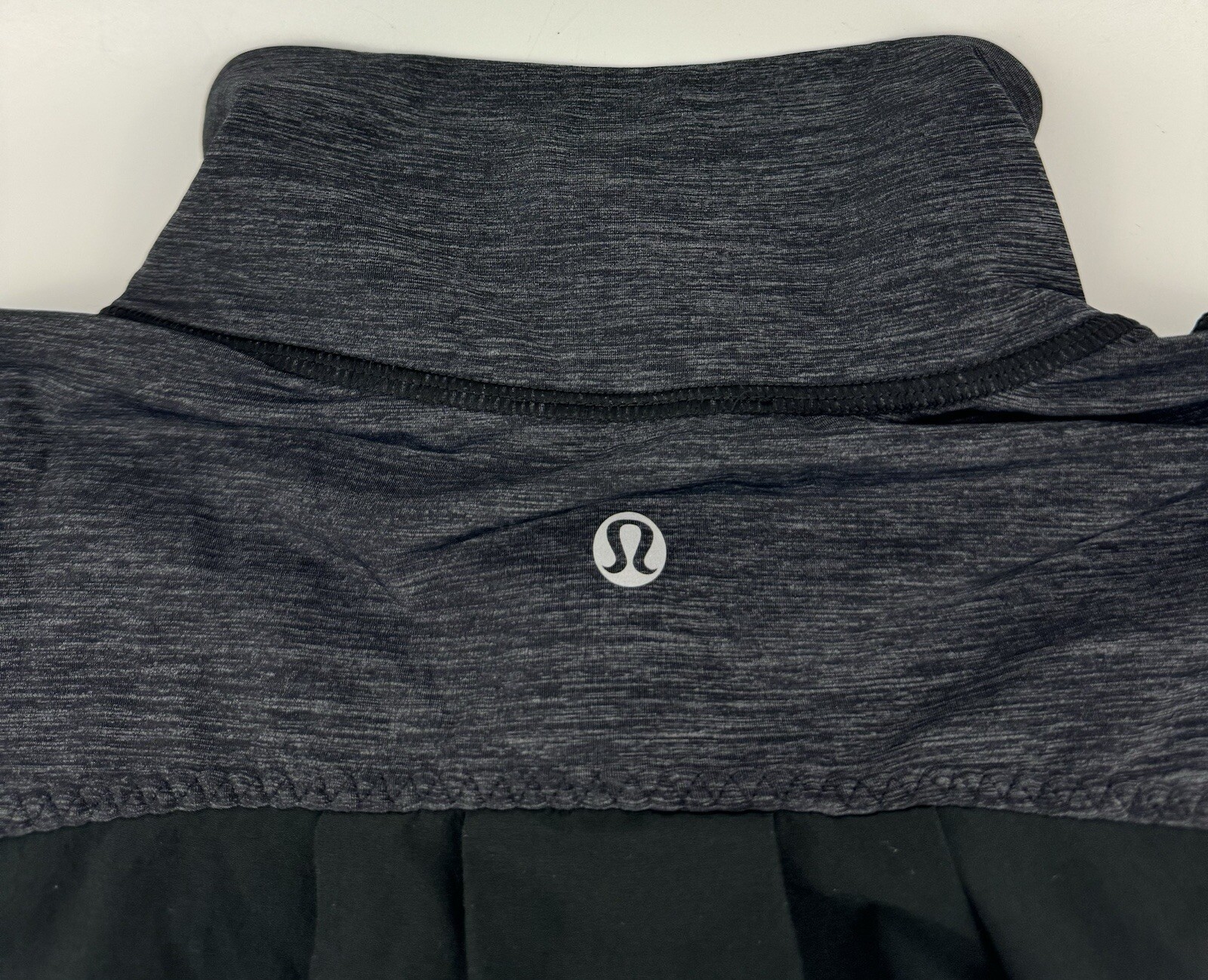 Lululemon Sun Runner Hybrid Pullover Shirt Jacket Sz 8 Black Grey Women’s