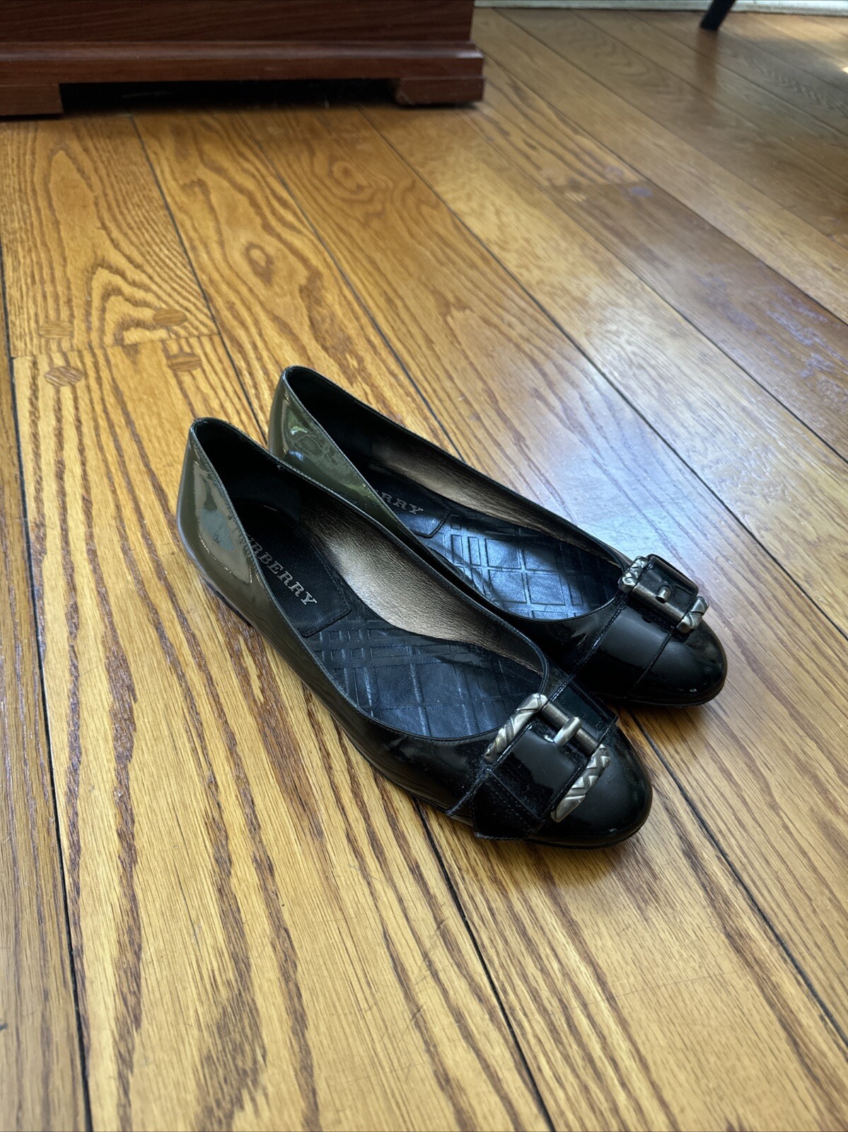 Burberry Flats Size 8-image