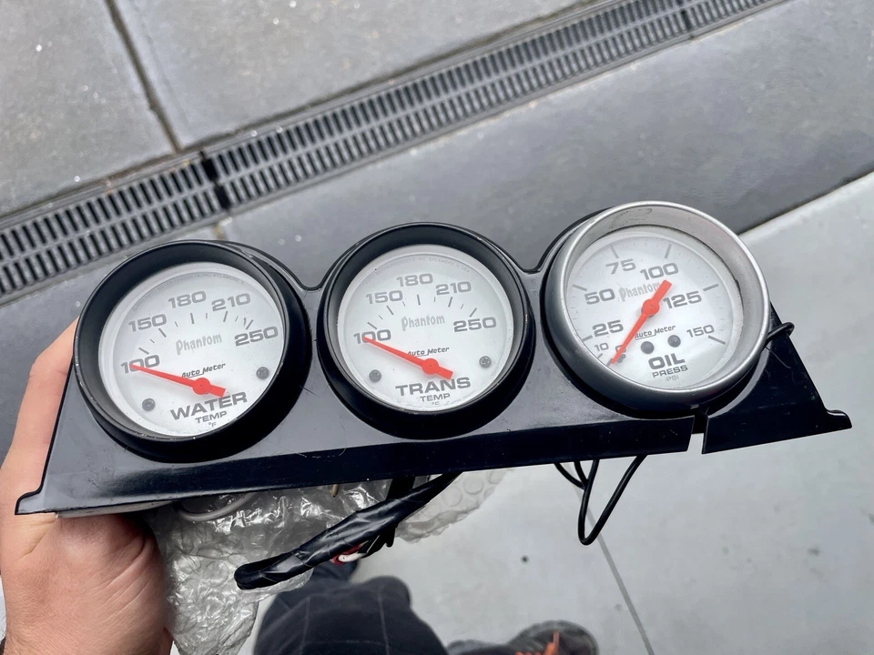 autometer gauges 2 5/8 - image 2 of 4