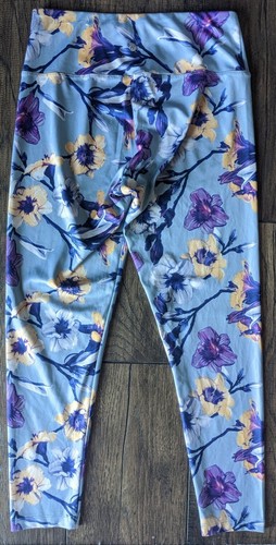 Bally Total Fitness Womens Capri Leggings Medium Gray Floral Yoga Athleisure - Picture 4 of 9