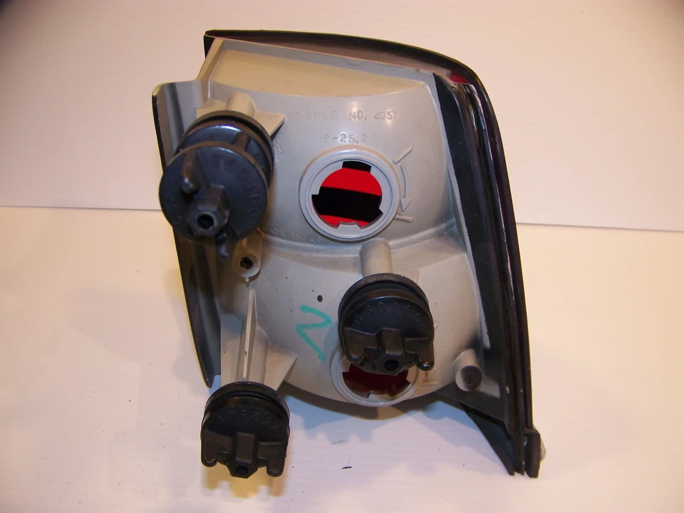 1987 - 1991 CHRYSLER LEBARON GT LH TAILLIGHT OEM #4321785 1988 1989 1990 - Image 4 of 4