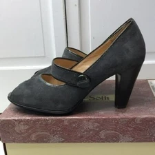 SOFFT Charcoal Genie Suede Pumps Size 9W