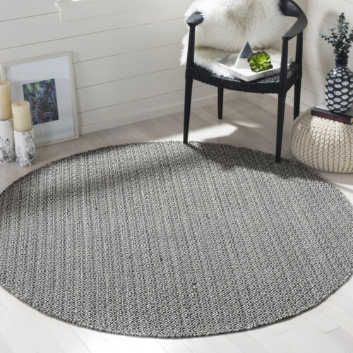 SAFAVIEH Montauk MTK717D Handwoven Ivory / Black Rug - Picture 2 of 17