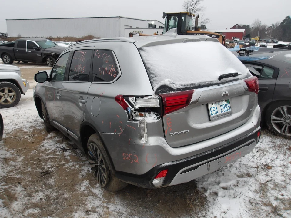 Medidor de flujo de aire de inyección de combustible usado se adapta a: Mitsubishi Outlander 2020 grado A Foto 3 de 4