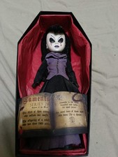 living dead dolls Salem série 26 en porcelaine et très bon état 