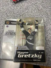 WAYNE GRETZKY L A Kings 2004 NHL Legends Series 1 McFarlane Factory Sealed