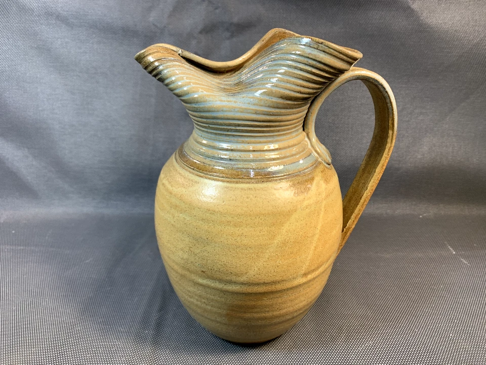 Ancien beau pichet pot à eau en terre cuite vernissée signé Larozas vintage - Photo 2/4