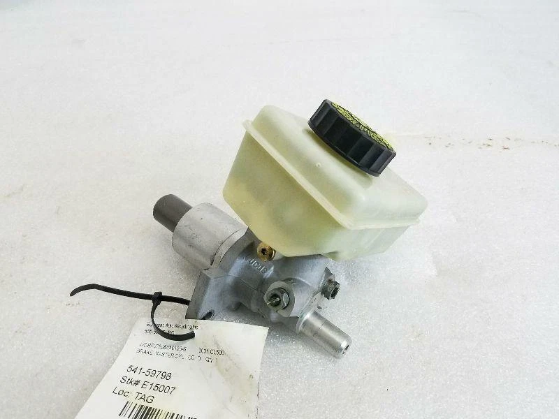 00 01 02 03 04 05 06 Mercedes-Benz MERCEDES CLASE CL Cilindro Maestro Foto 2 de 4