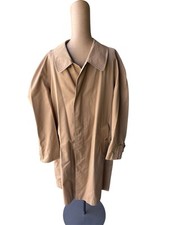 Vintage Burberry’s Men’s Trench Coat Made In USA Men’s Large
