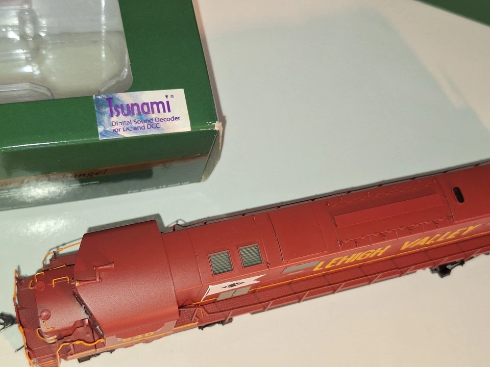 Bowser 23546 DCC & Tsunami Sound, Lehigh Valley 640. As New cond. HO scale.Boxed - Image 3 of 4