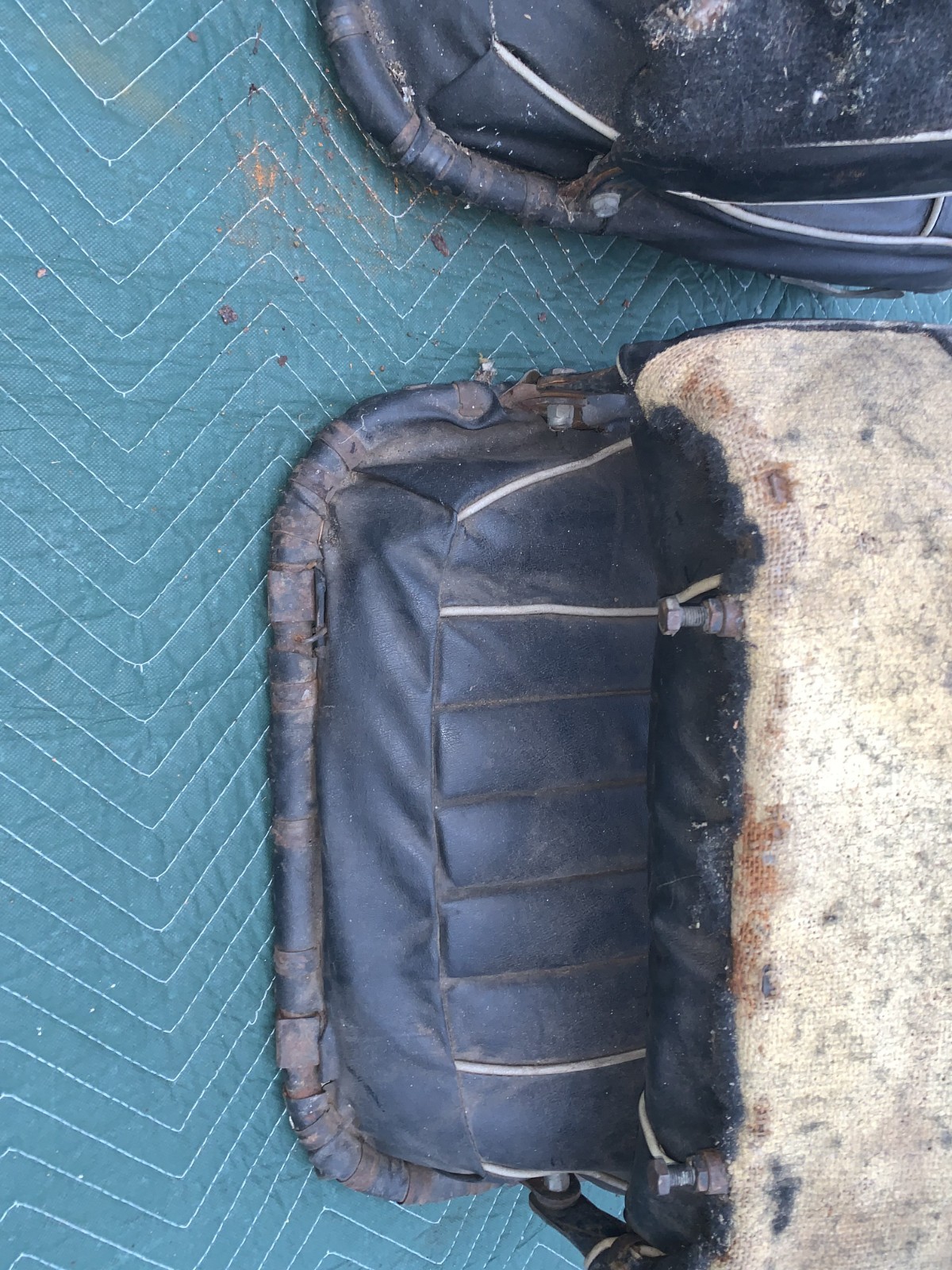 ORIG  MGB GT ROADSTER MGBGT  INTERIOR SEATS PAIR 1965 1966 1967 NOT MGA