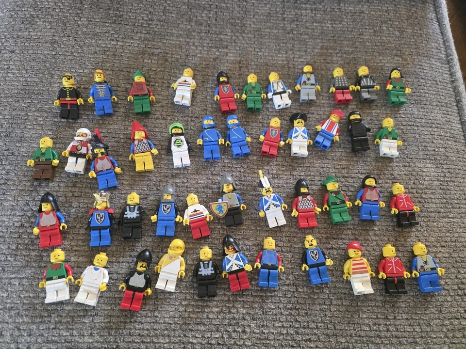 Minifiguras y accesorios imperiales vintage Lego Castillo Caballeros Piratas años 80 90 Foto 2 de 4