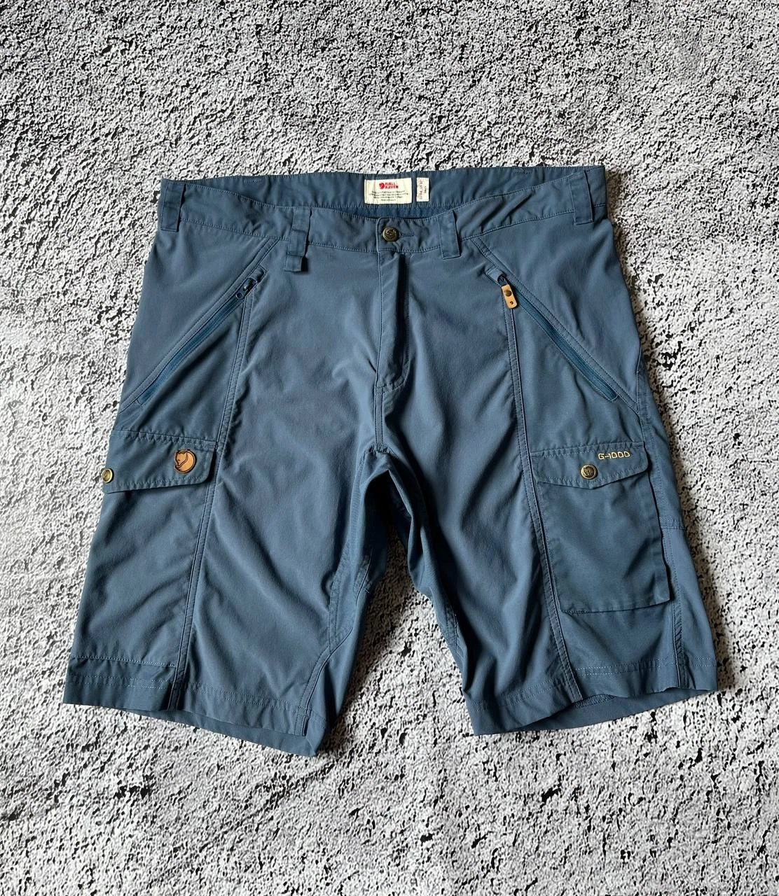 Fjällräven Abisko Shorts G-1000 Outdoor Hiking Trekking Cargo Shorts Men Size 54
Opens in a new wind