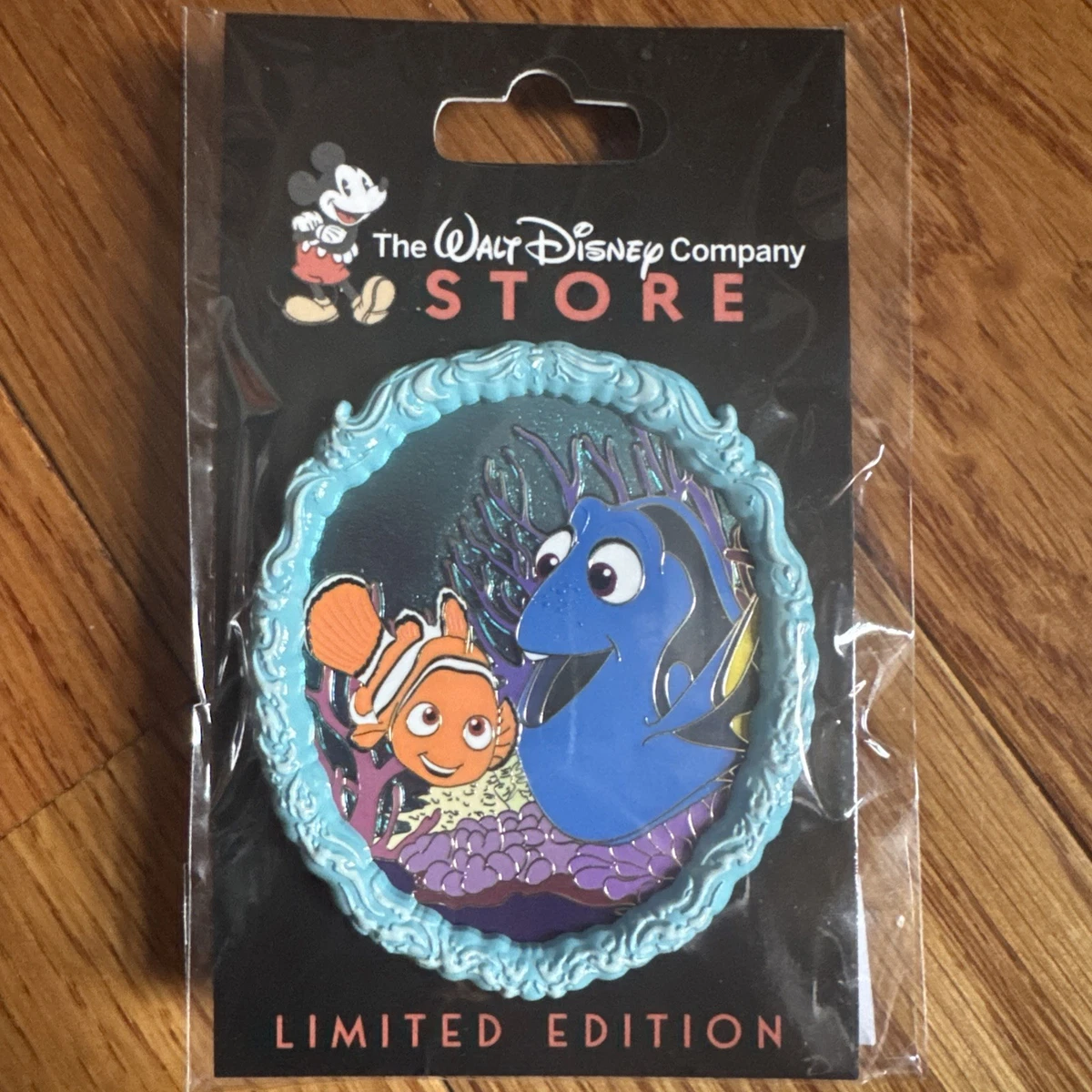 Finding Nemo Disney Limited Edition Collectibles (1968-Now) for