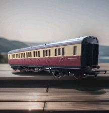 Boxed Hornby R4269 BR (ex SR) Composite Coach Crimson Cream S5540S OO Gauge 