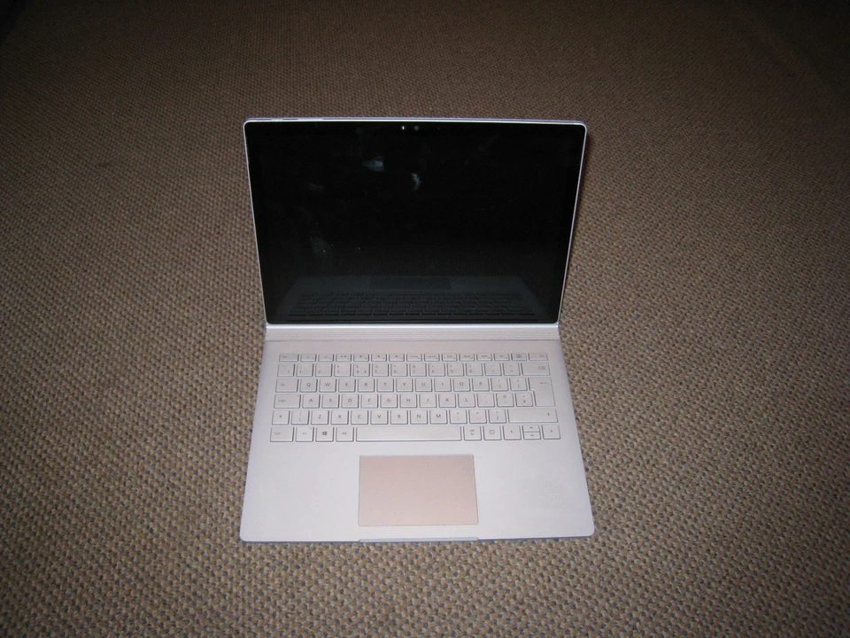 Microsoft Surface Book 1703 Powers on Good screen (Dead battery) For spares - Image 2 of 4