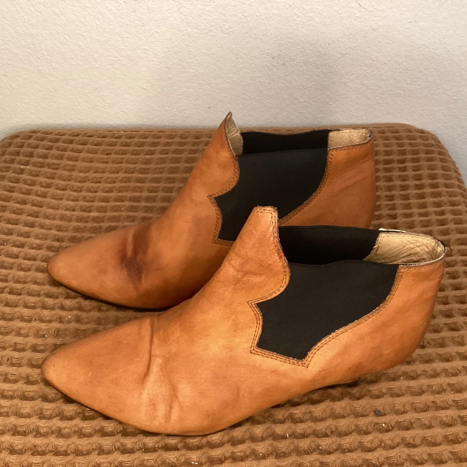 Acne Studios Alma Western Suede Women’s Sz 38 US 8 Booties Camel Brown - Image 4 of 4