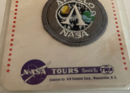 Vintage NASA Tours TWA Apollo Patch Kennedy Space Center New in original Package - Picture 2 of 4