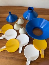 Trichter und Plastic Deckel Gläser etc