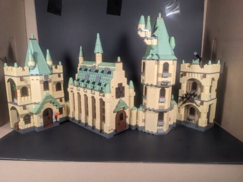 LEGO Harry Potter: Hogwarts Castle (4842) No Minifigures Or Loose Accessories  - Picture 1 of 5
