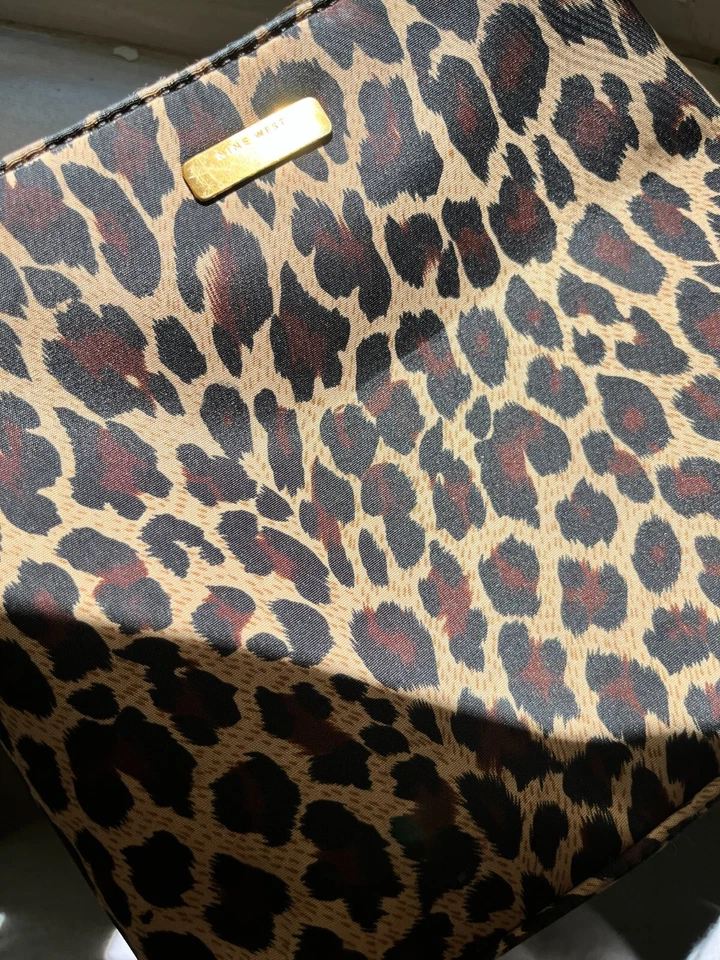 Bolso de hombro con estampado de leopardo Nine West | Mini bolso de mano Y2K Foto 2 de 3