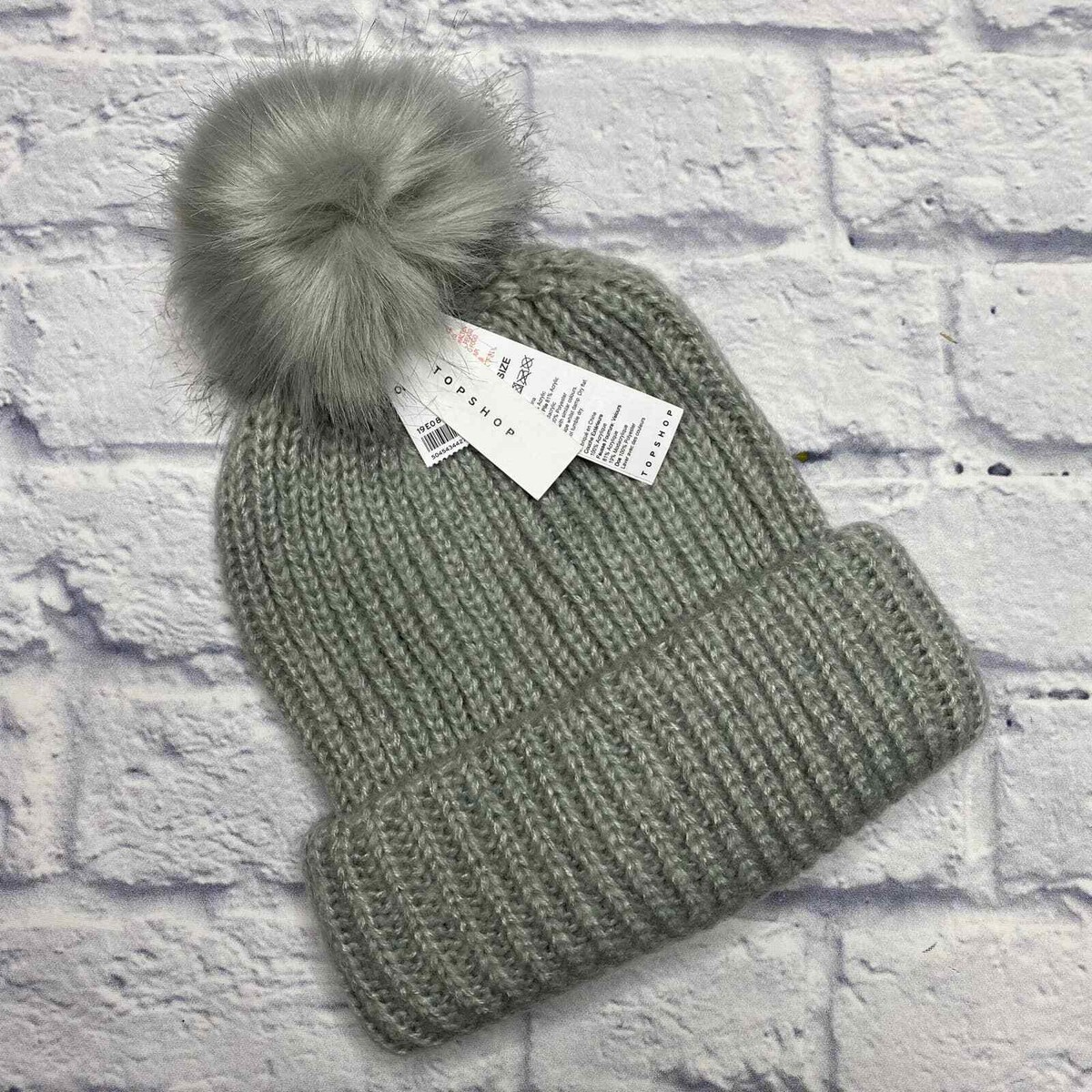 NEW Topshop Ribbed Faux Fur Pom Pom Beanie in Gray | eBay