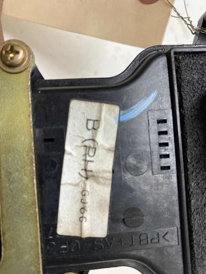 Actuador de bloqueo de 6 puertas Mazda 2003-2008 pasajero trasero derecho OEM Foto 3 de 4