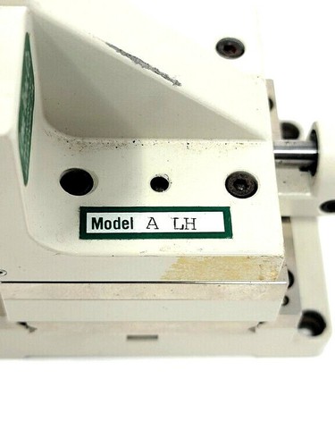 Line Tool Co. A LH Linearbühne XYZ 3 - Achse mit Mikrometern - Bild 5 von 6