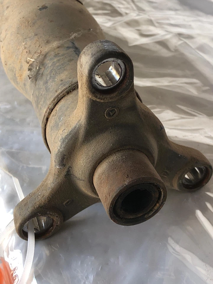 1998-1999 MERCEDES BENZ E300 задняя ось карданный вал приводной вал пропеллер в сборе - Изображение 2 из 4