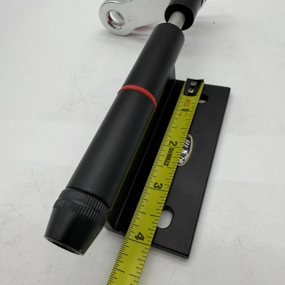 Enganches de bicicleta originales de Delta Cycle sostiene bicicletas de forma segura en auto/camión usados Foto 2 de 4