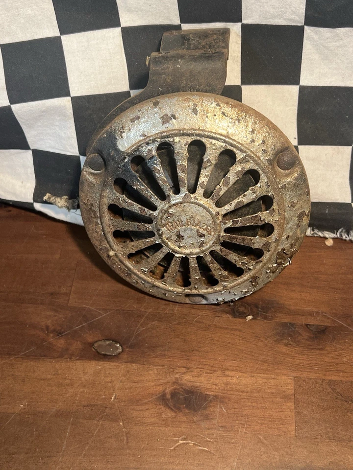 Vintage 30’s 40’s Car Truck Harley Motorcycle 6v Accessory Trail Blazer Horn - Image 3 of 4