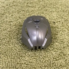 LEGO Bionicle Pearl Light Gray Rahkshi Head / Mask From The ROODAKA Set ( 8761 )