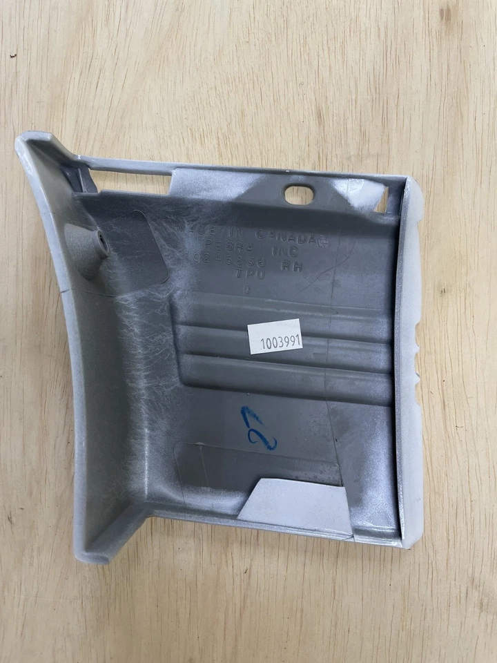 Moldura lateral de carrocería trasera derecha genuina GM OEM 90-96 Grand Prix 88892126 12514071 Foto 3 de 4