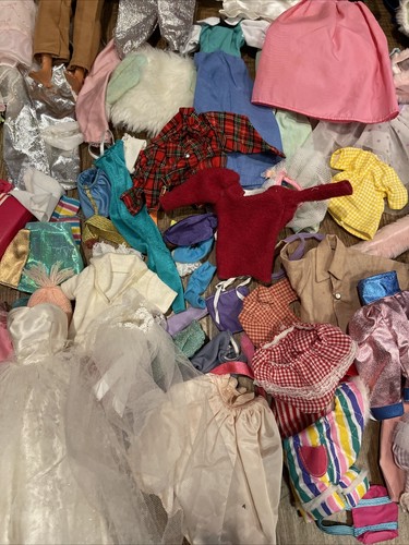 Vintage Barbie Fashion Doll Case Huge Lot Vintage Barbie Clothes & Accessories - Picture 9 of 21