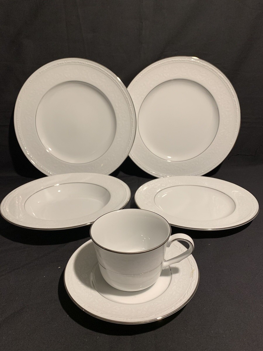 White Scapes NORITAKE WHITECLIFF PLATINUM Complete Place Setting